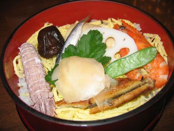 Chirashizushi