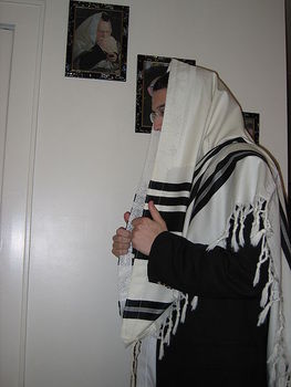 Tallit prayer shawl