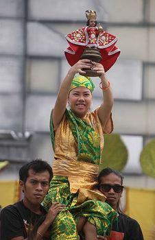 Sinulog festival, 2010 (photo: Harry Wad)