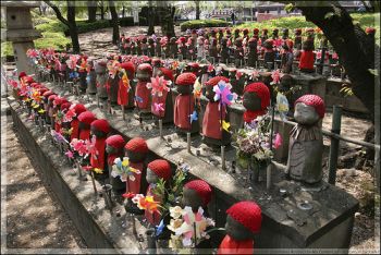 Jizo statues