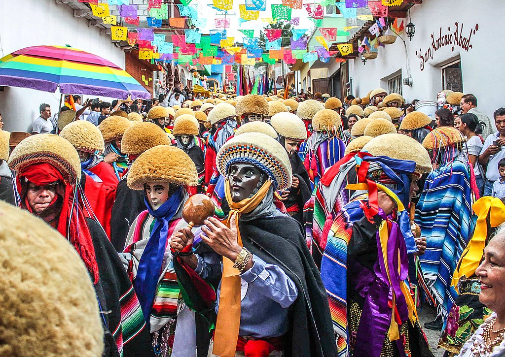 Parachicos dancing in the patronal festival of San Sebastián Mártir. January, 2019